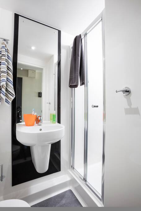 En-suite bathroom