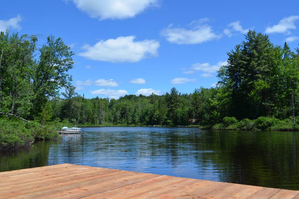 Magnifique lac Beaudoin, eau parait pour la baignade (sans moteur) et la raquette l'hiver