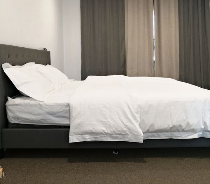 Téléphone portable dans la chambre