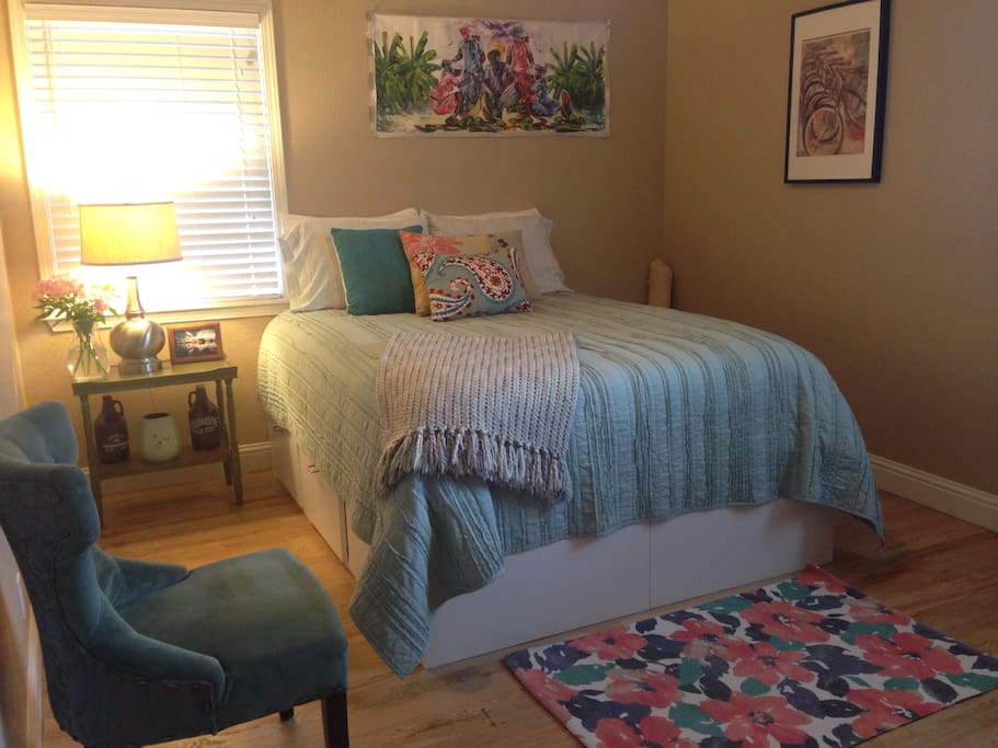 Guest bedroom