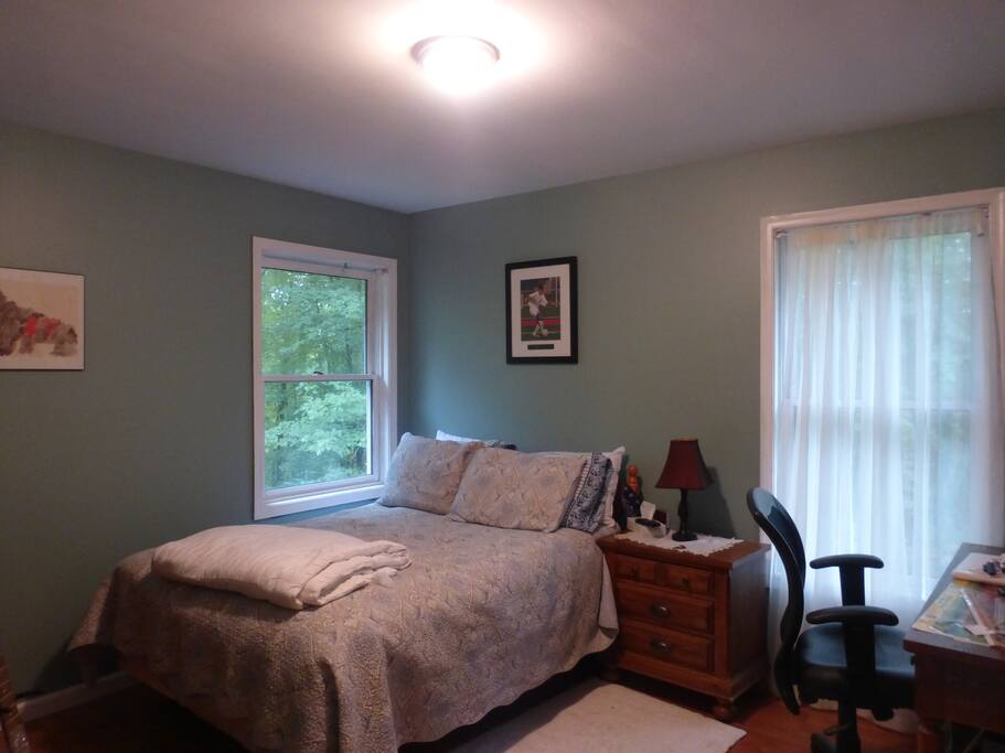 Alternate Bedroom if "Getaway" room is in use