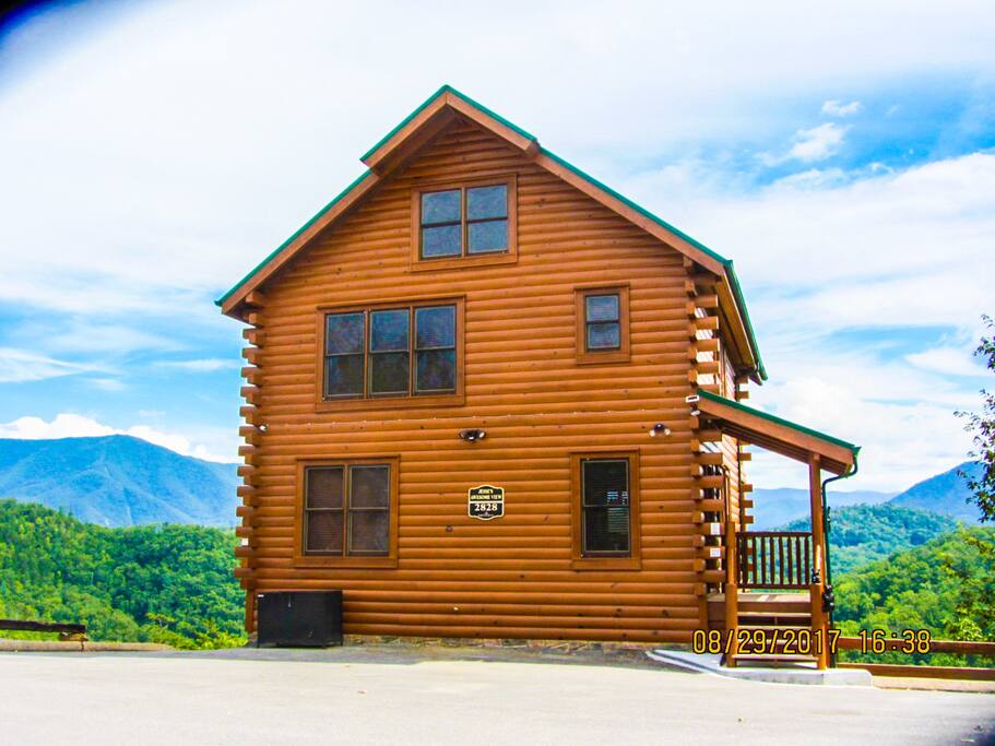 Cabin Front & Driveway