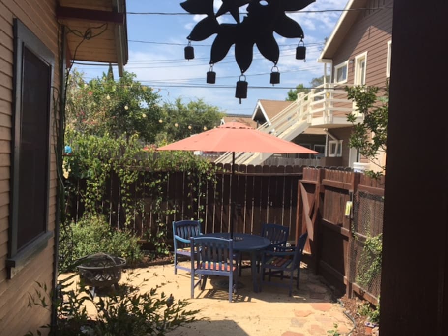 dining alfresco