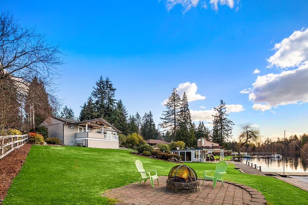 Relax in the Evening at the Fire Pit next to the water with s'mores/wine