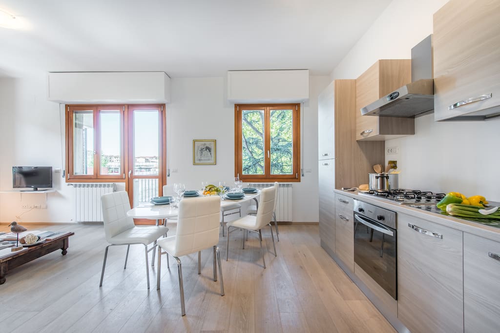 Cucina pranzo- dinig area and kitchen