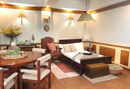 Studio w/ BIG Balcony+parking near Makati/Ortigas