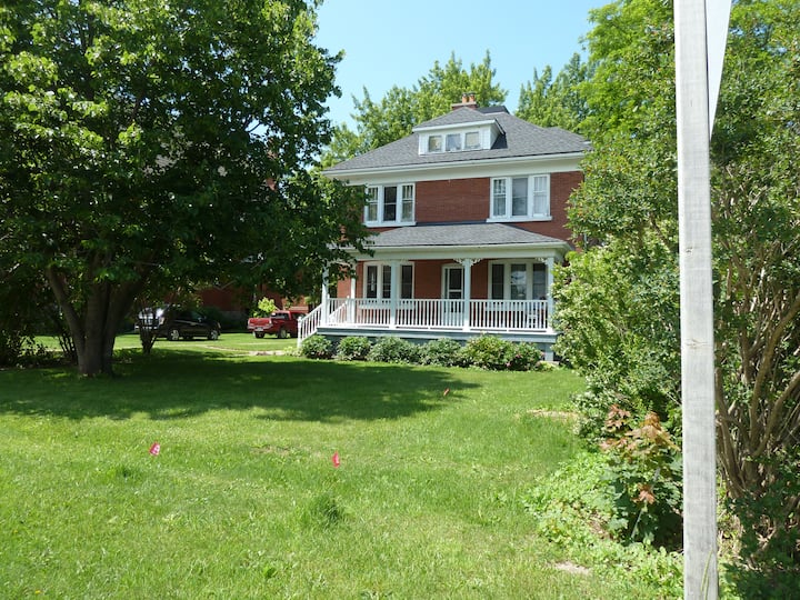 Kingsbridge in the Country, near Lake Huron Houses for Rent in