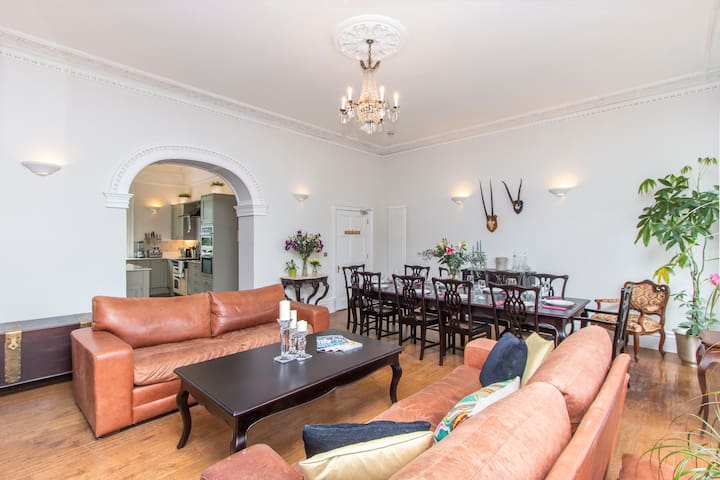Georgian Townhouse, 3 Berkeley Square, Clifton gallery image 5