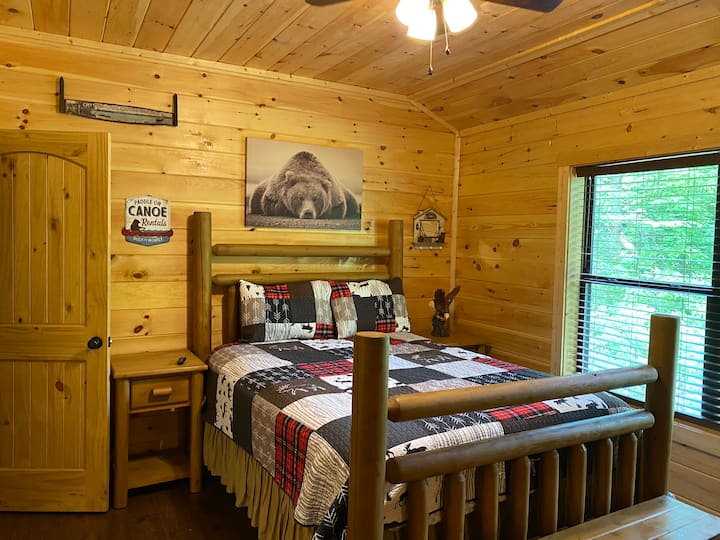 חדר שינה זוגי בקומה העליונה 