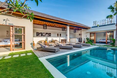 EchoBeachVilla, 2BR, Quiet, Private, 100m to beach