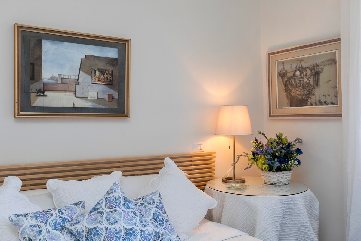 поглед на главната спална соба