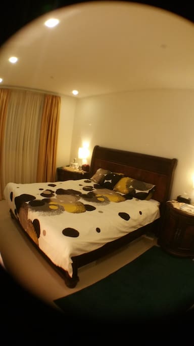 The guest bedroom will welcome you with an awesome KingSize bed and mood lighting, for whatever the mood.