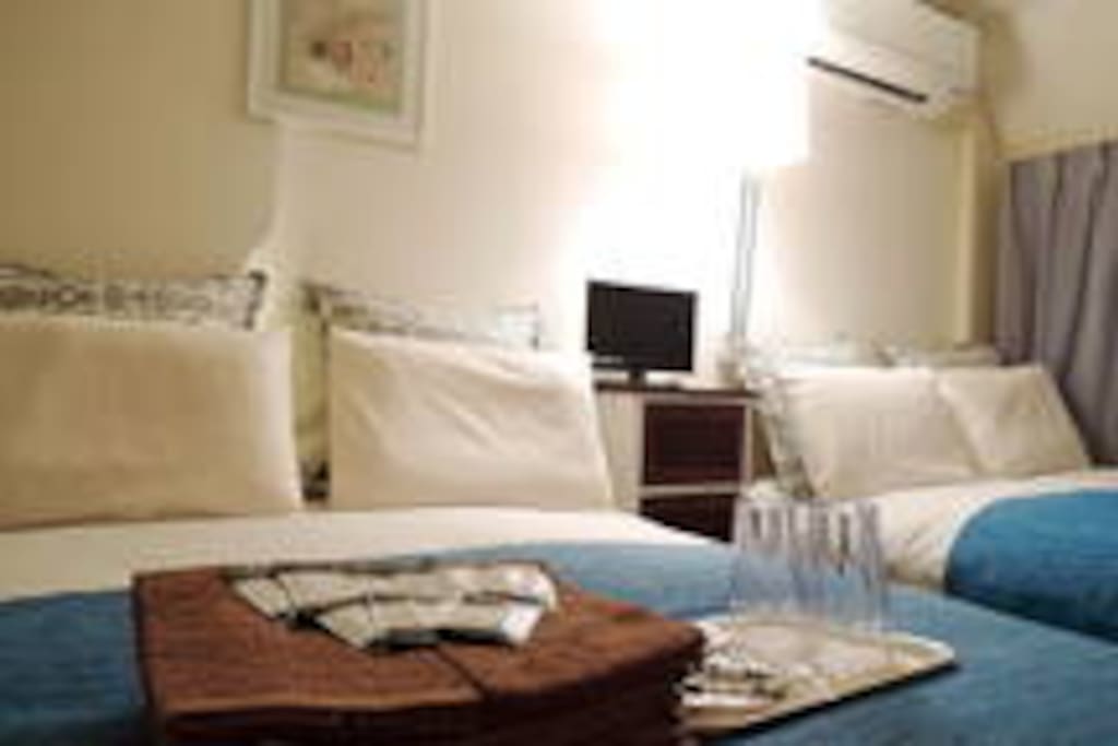 301(ダブルベッド×2、4人収容部屋)
https://www.airbnb.jp/rooms/12694065
301 (double bed × 2,4-person capacity room)
https://www.airbnb.jp/rooms/12694904
301 (더블 침대 × 2,4 명을 수용 할 방)
https://www.airbnb.jp/rooms/12694904
301(大床×2,4人的能力室)
https://www.airbnb.jp/rooms/12694904