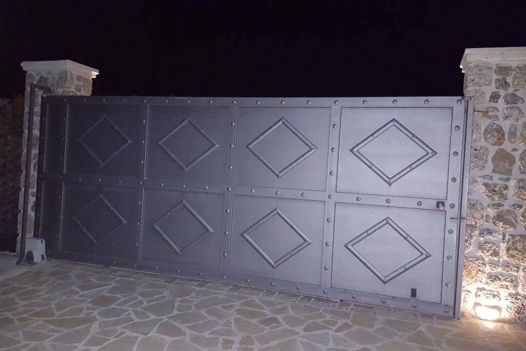 Main electrical gate.