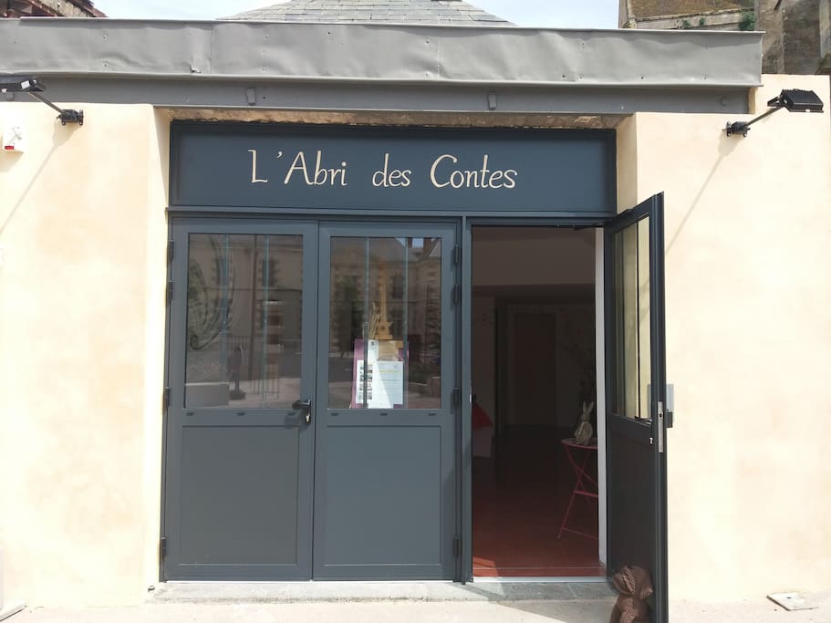 Entrée de l'Abri des contes