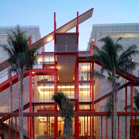 Photo of Los Angeles County Museum of Art in Central LA