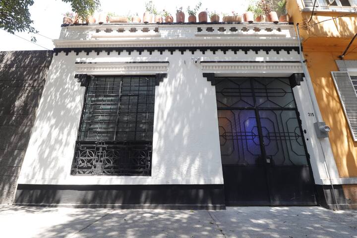 Oasis in Roma Norte | Private Rooftop | 6BR house gallery image 2