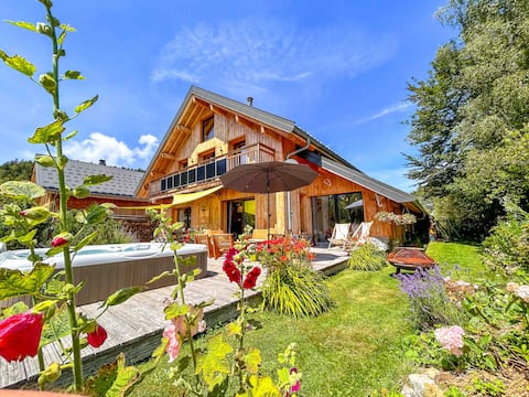 Exceptional quiet chalet with hot tub – Savoie