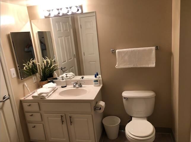 Private room with a fully equipped kitchen