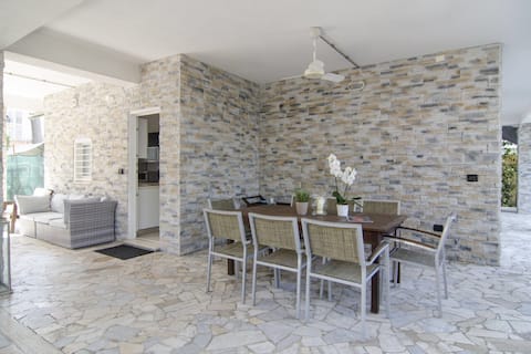 four-room ground floor apartment in Milano Marittima