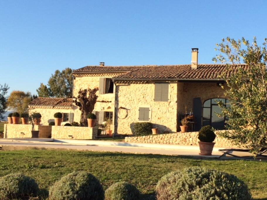 Mas Provençal authentique & rénové