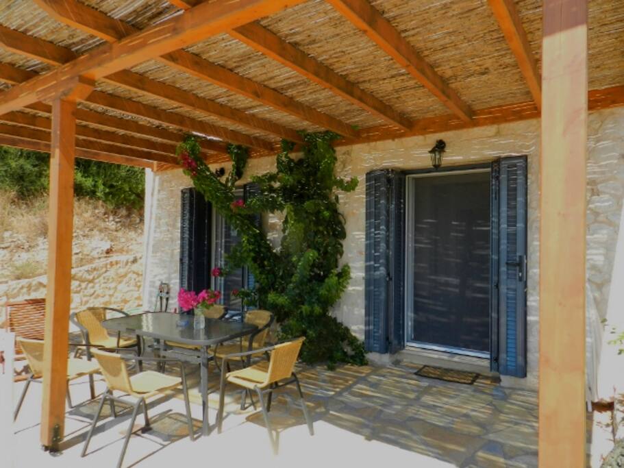 external area to eat with seaview