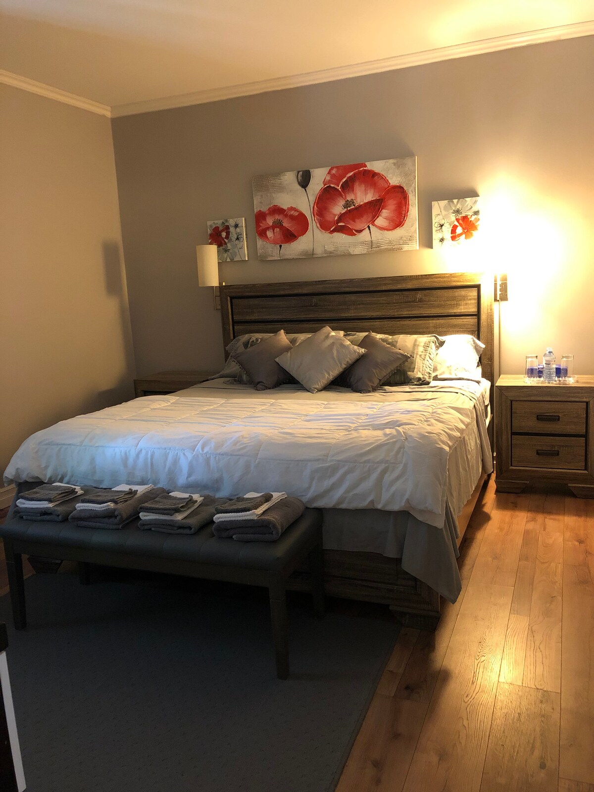 Hide-A-Way套房（ 2米宽双人床）