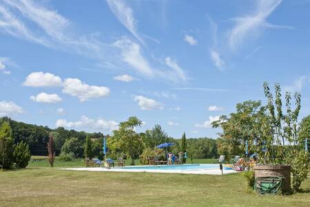 Top 20 des locations de vacances à cedri, locations saisonnières ... Veranda ispirazioni Entree