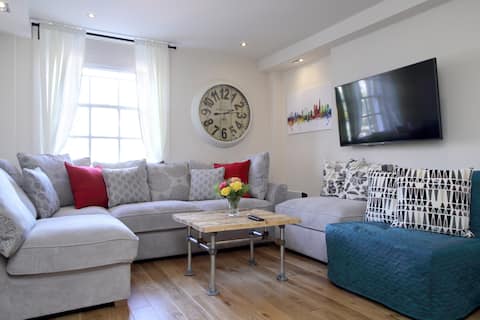 Top performing Airbnb: Luxury private home in Edinburgh in Morningside