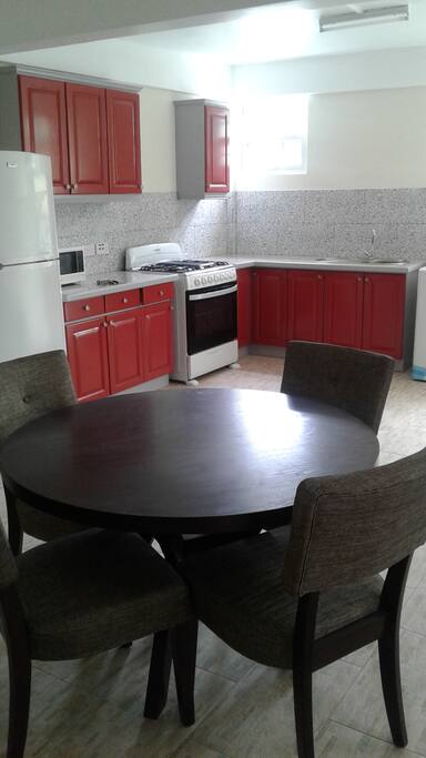 Open plan kitchen/dining area