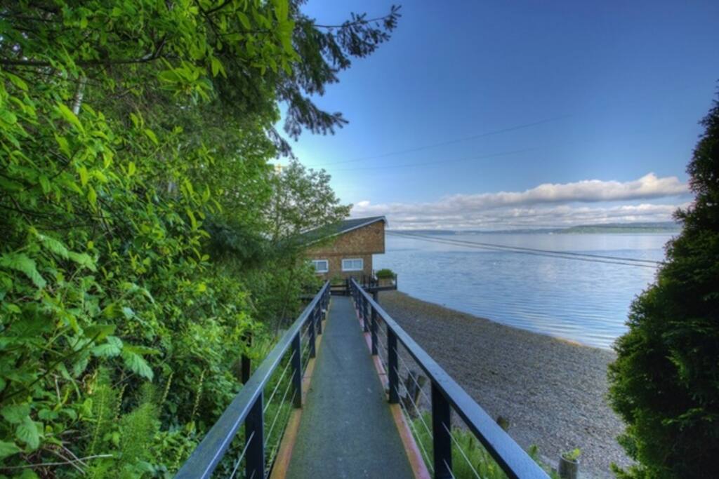 Enjoy the block long beautiful walk to the house