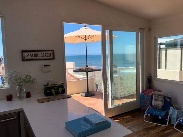 Central Malibu Luxury Beachfront Retreat!