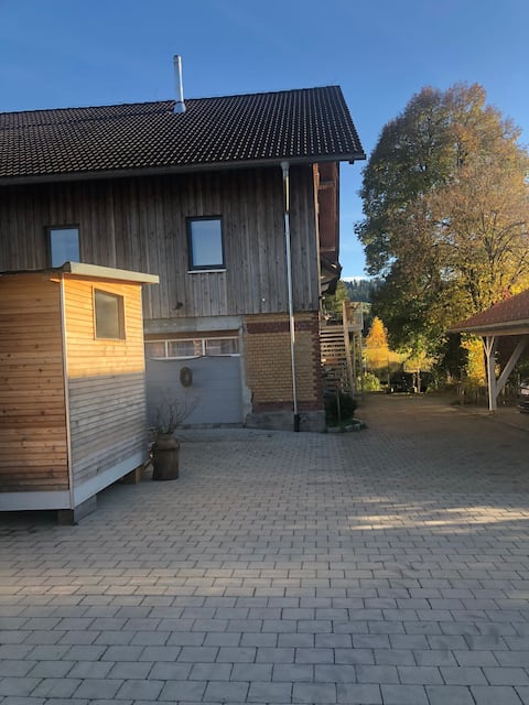 Moos-Hof
Greetings from Eich on the Moos-Hof