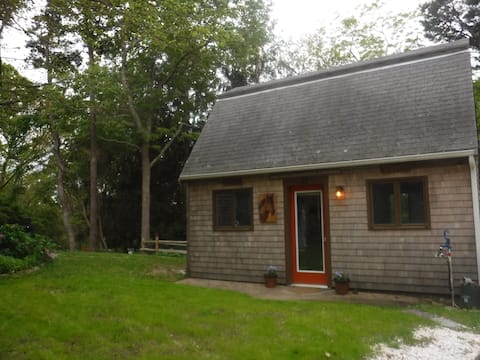 Barn Cottage on Minister Pond