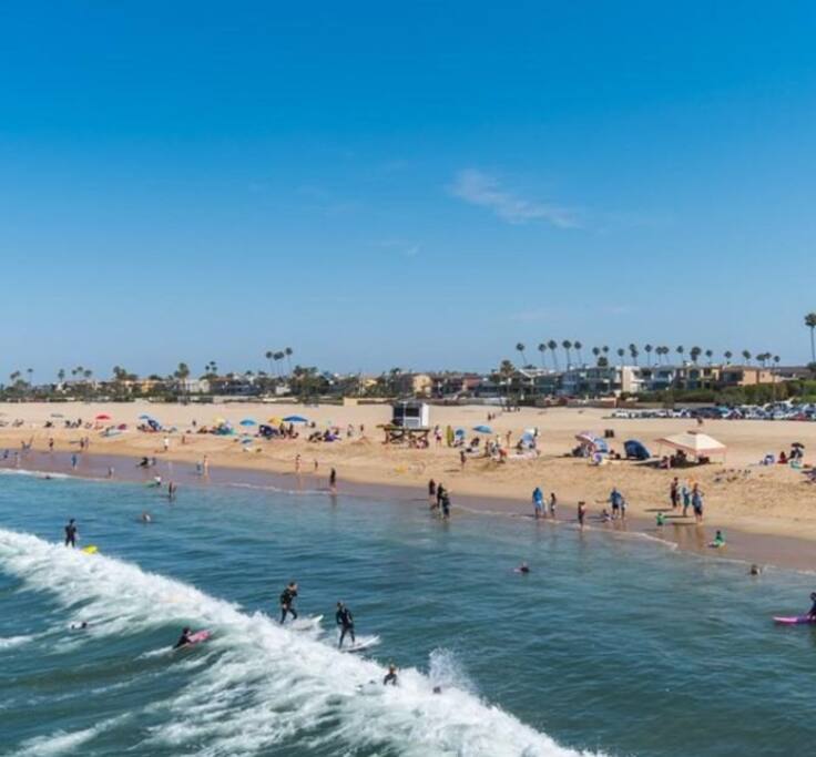 Beautiful Seal Beach a few blocks away