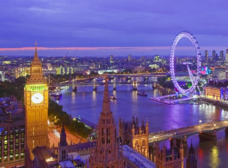 Big Ben at night