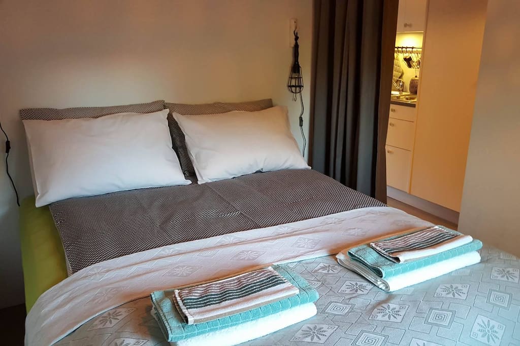 Bedroom with Queen size bed
