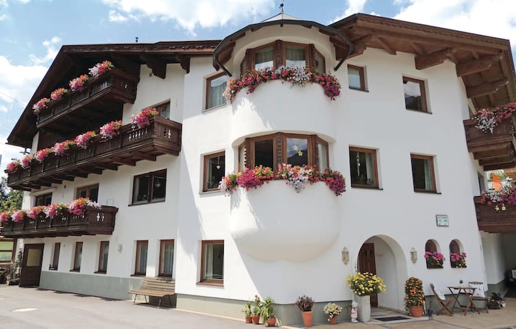 Holiday apartment with 1 bedroom on 37m² in St. Anton
