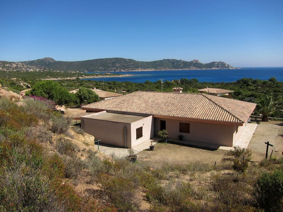 vue de l' arriere de la villa