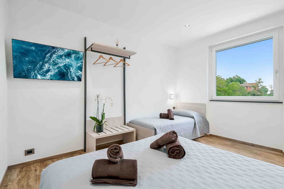 חדר שינה 3. 
מקום ל -3 אנשים, ערכת מגבות ומזרנים איכותיים