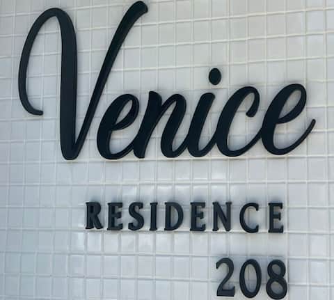 Top performing Airbnb: AP 301 - Venice Residence - Ingleses - 150 meters from the sea in Ingleses Centro