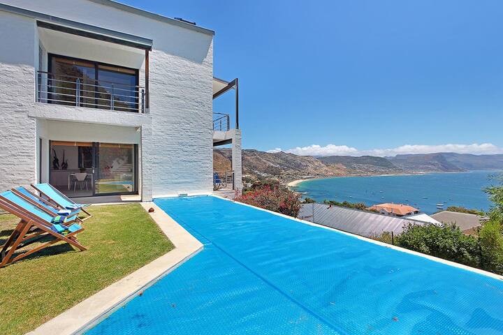 Famous Designed Home: Pool & Amazing Views gallery image 2