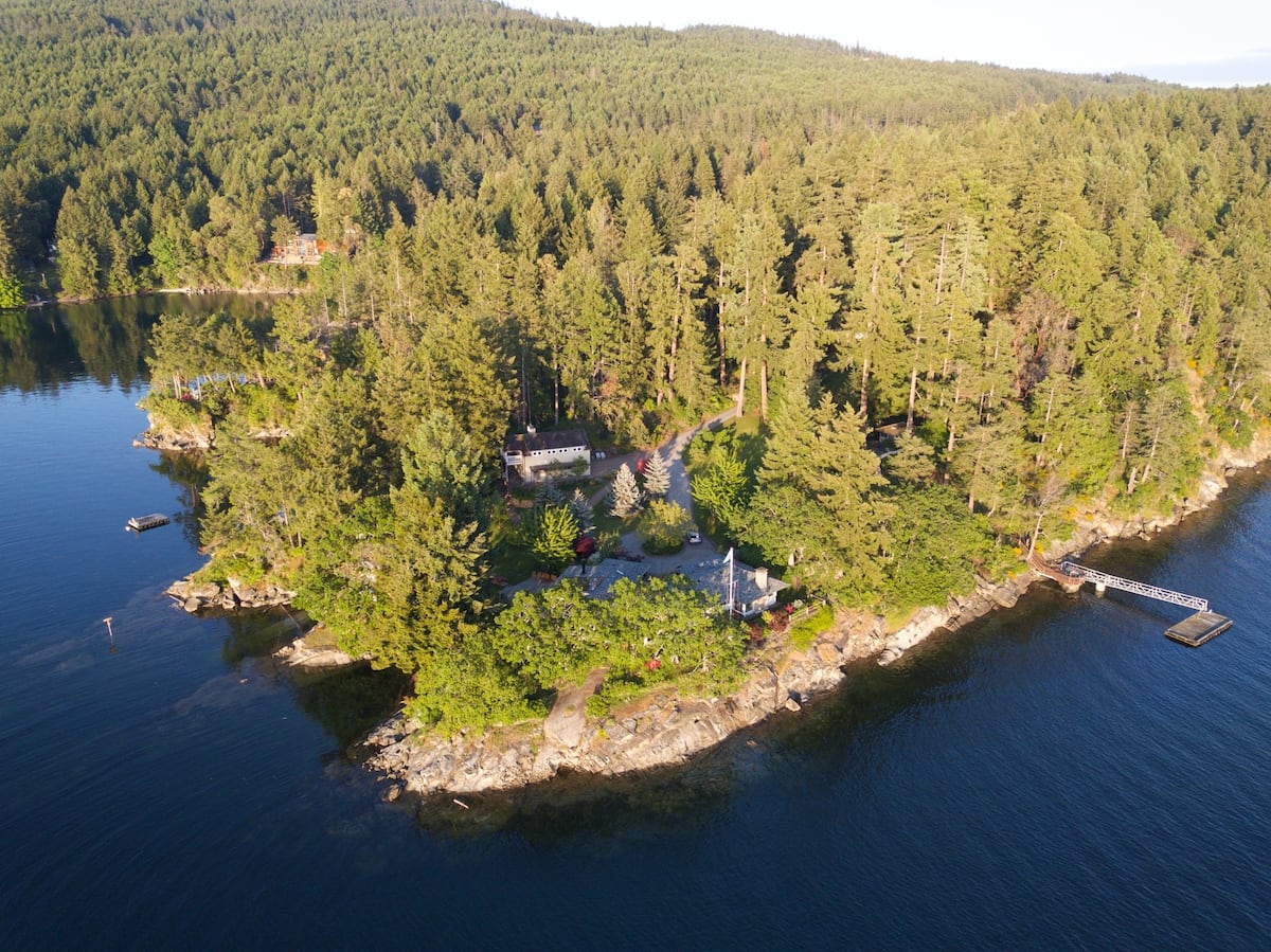 cottages in vancouver salt spring island cabins