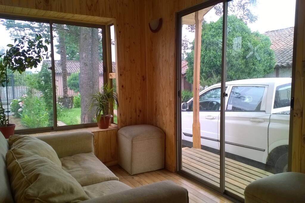 Living de cada cabaña