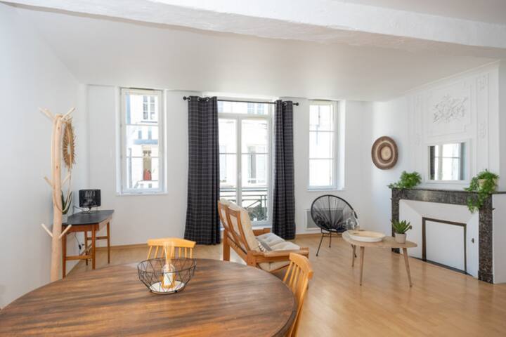 Encantador distrito histórico T2,cerca del puerto antiguo - Airbnb