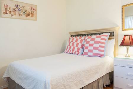 PRIVATE ROOM WITH OWN BATHROOM NEAR UCSD