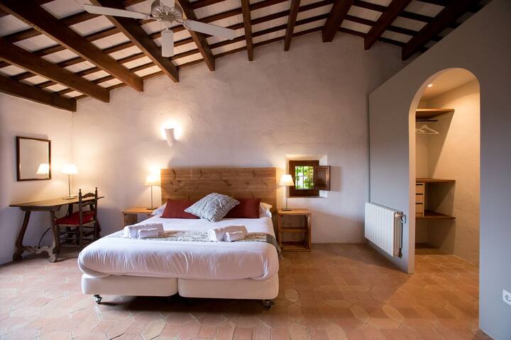 Casa Rural – Masia del Segle XV a la Costa Brava gallery image 3