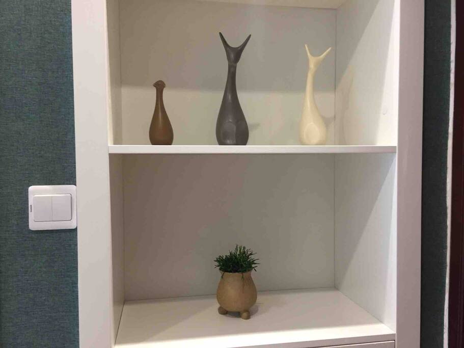 鞋柜上的装饰品