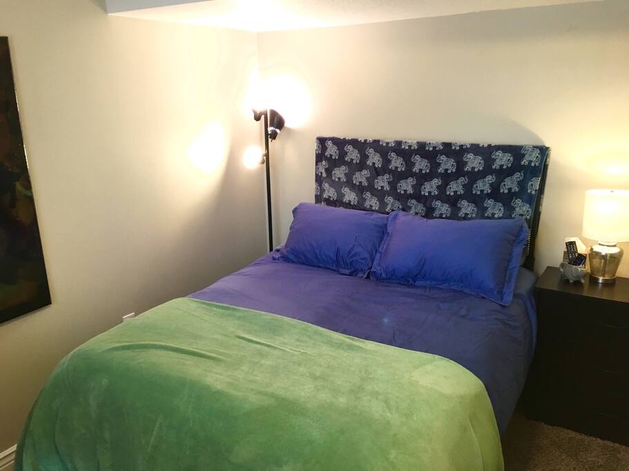 Queen bed