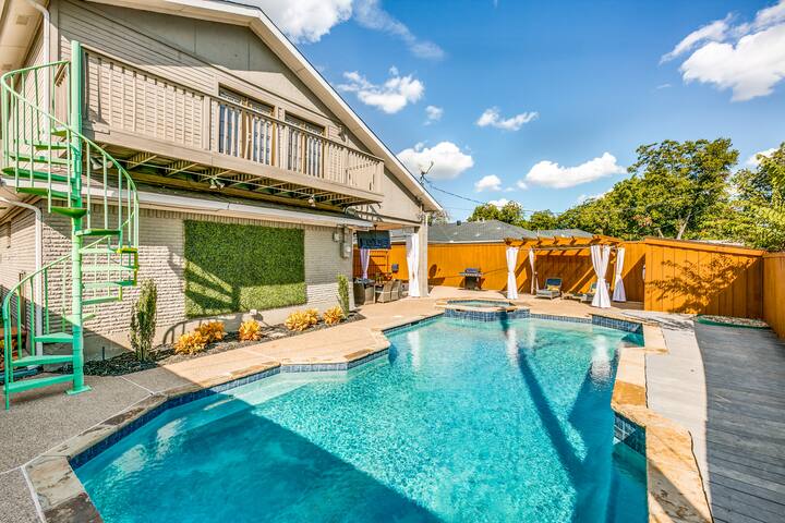 Ultimate Texas Experience With Heated Pool & Spa gallery image 2